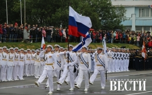 Торжественный митинг и парад войск Североморского гарнизона