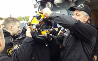 Приобщились к водолазному делу