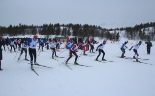 На Северном флоте стартовал чемпионат по лыжному спорту