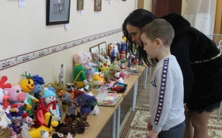 В д/с №44 открылась выставка «Мир увлечений»