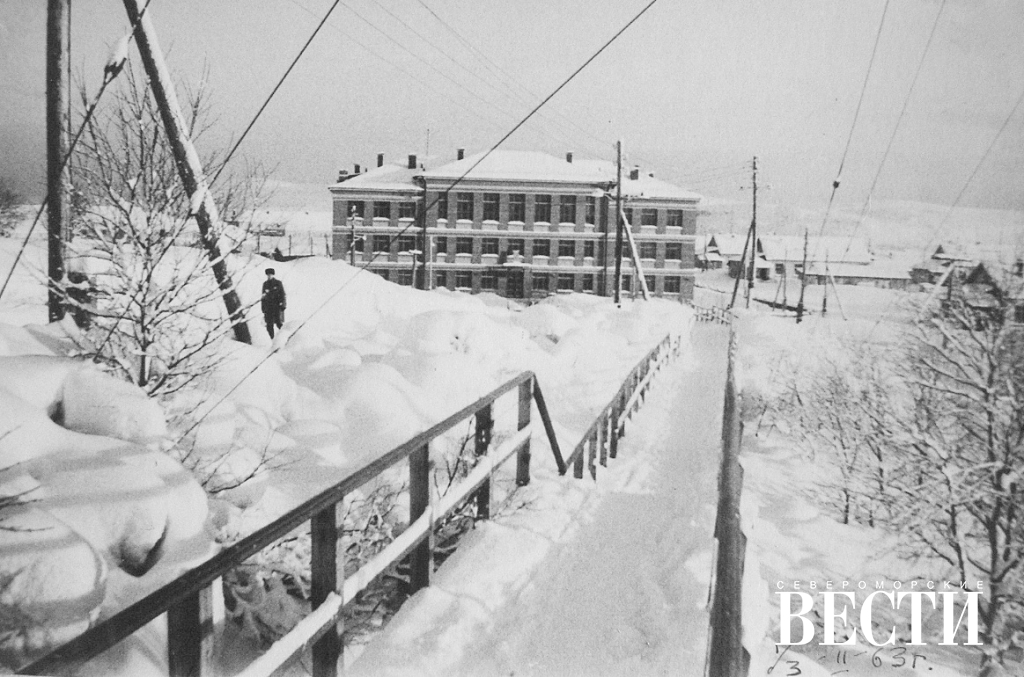 Годов североморске. Поселок Ваенга. Североморск 1952. Старый Североморск 60-70 годы. Город Североморск ул. Кирова 15.