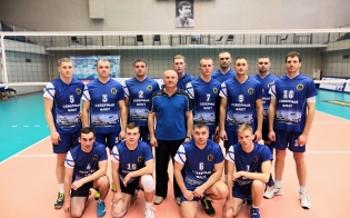 � �������