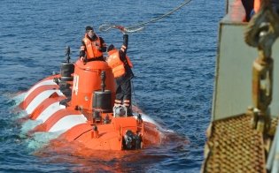 Экипаж подводного аппарата АС-34 провел маневры