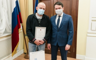Губернатор наградил героя-североморца Сергея Голуба