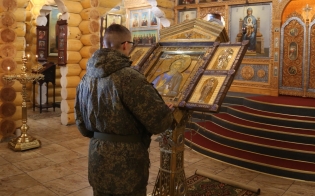 Воины-североморцы встретили Рождество