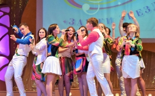 ������ ������ ������